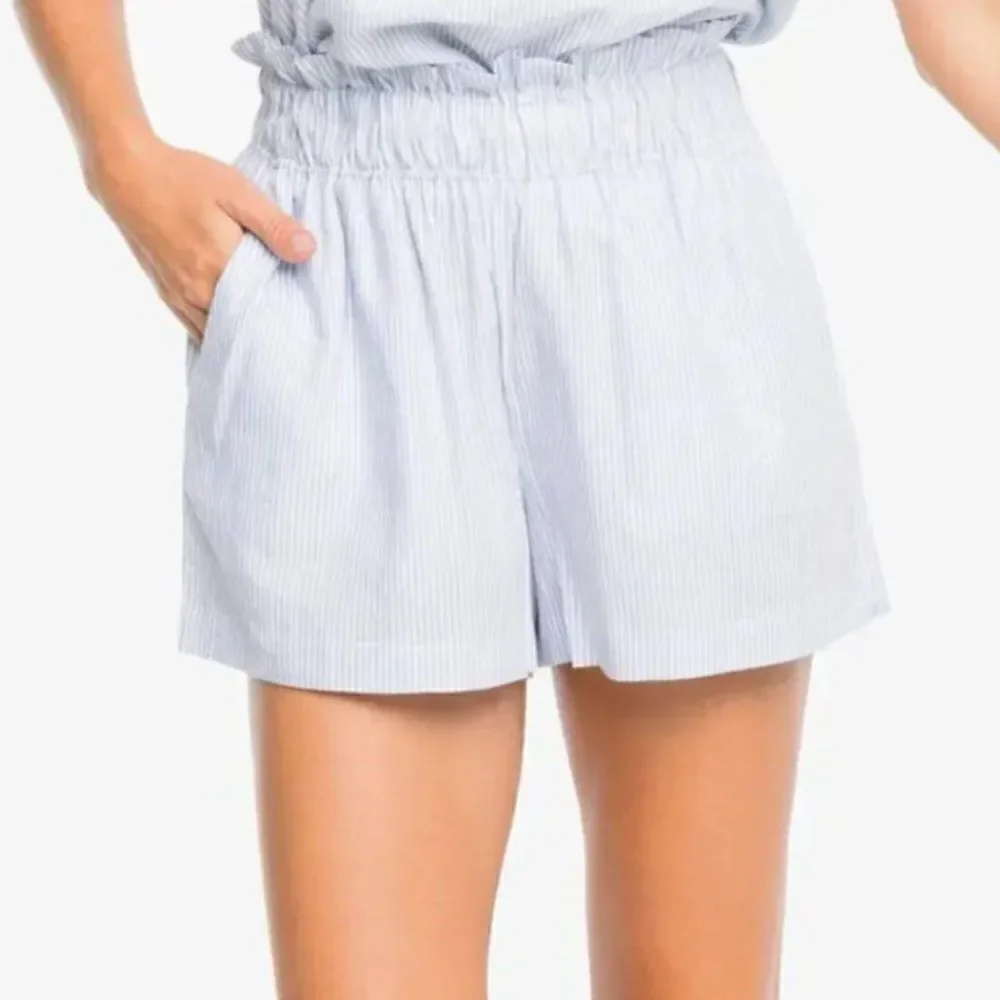 NWT Southern Tide Emmie Skip Stripe Short in Size Medium - Picture 1 of 11